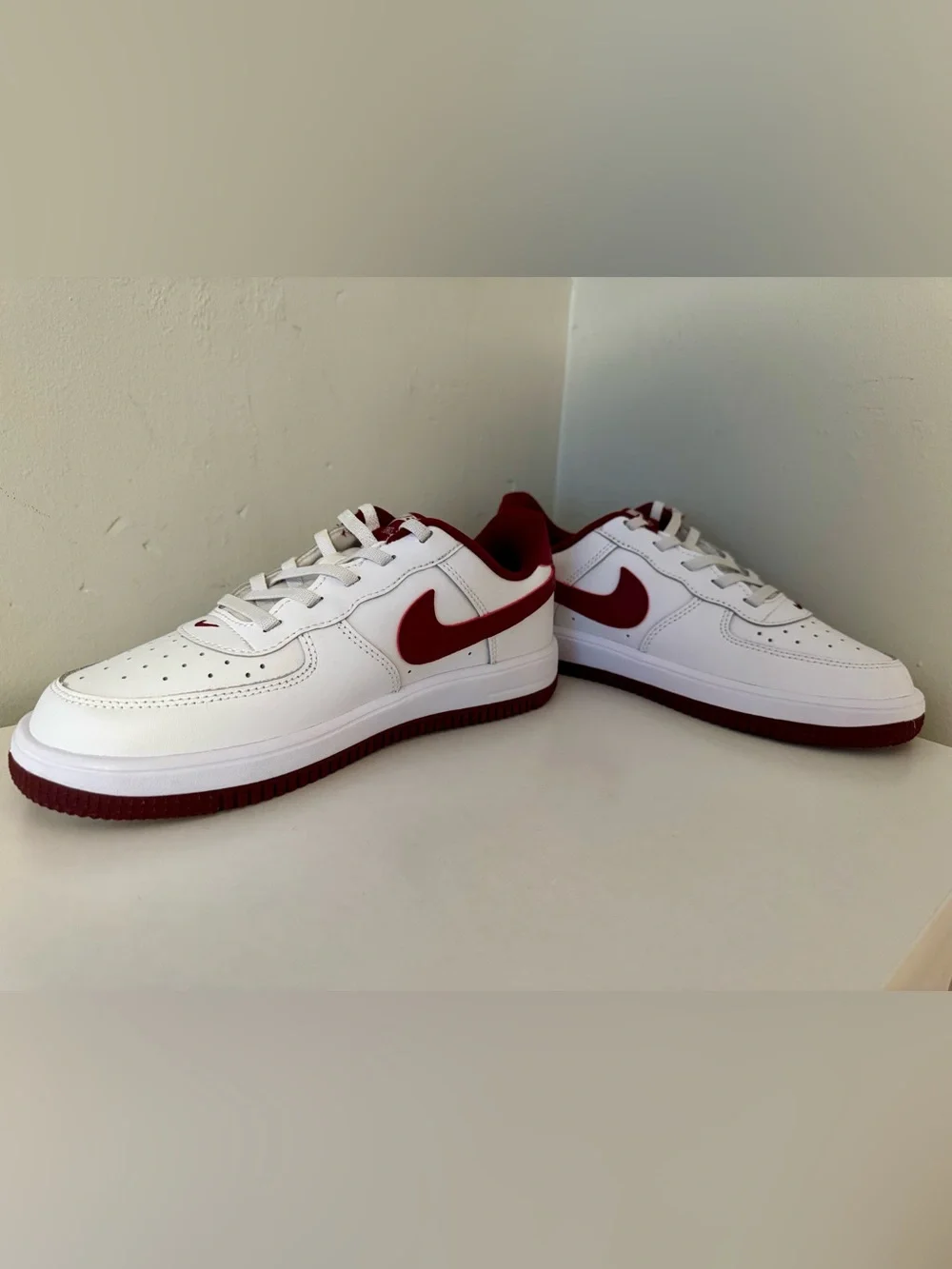 Nike Force 1 '07 LV8 White Red Youth Sneakers Sz 3Y (FN0237-105) NWOT/NWOB